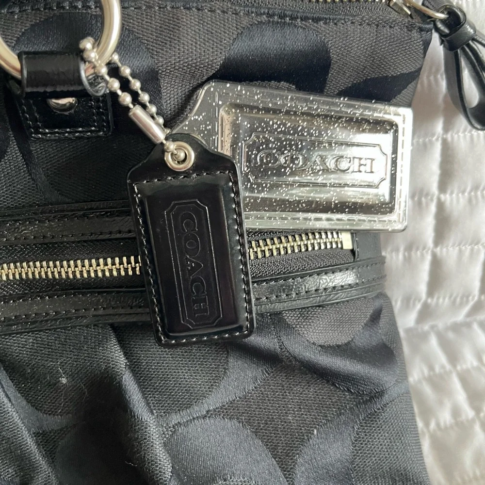 Coach Black Signature Poppy Hearts Glam Bag - Picture 5 of 14